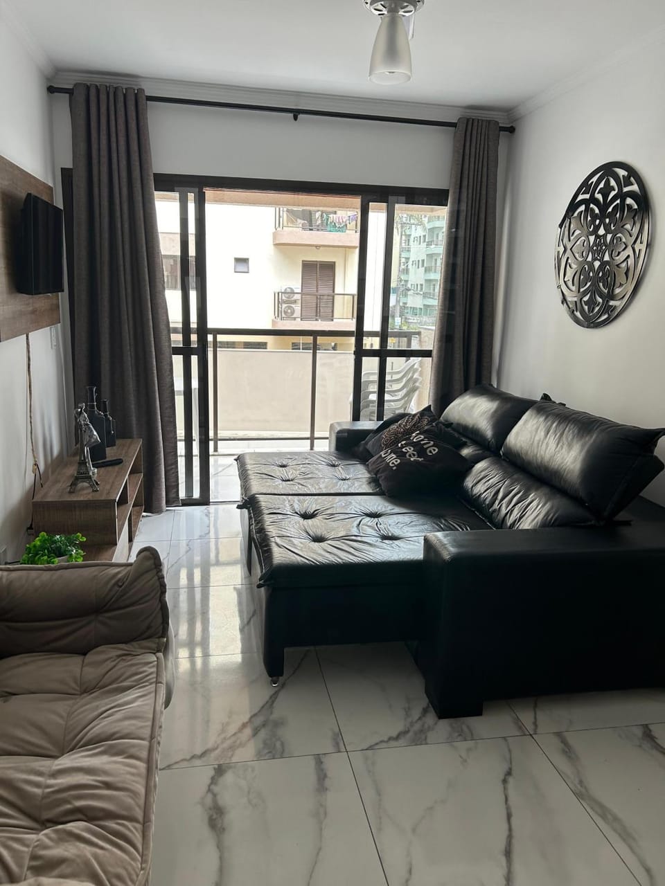 Apto a UMA QUADRA da PRAIA Ubatuba - Praia Grande Apartment in Ubatuba