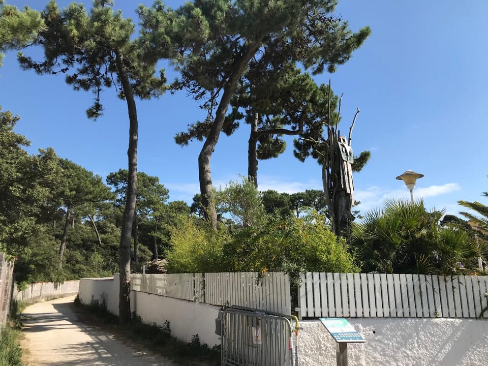 Beach, On site