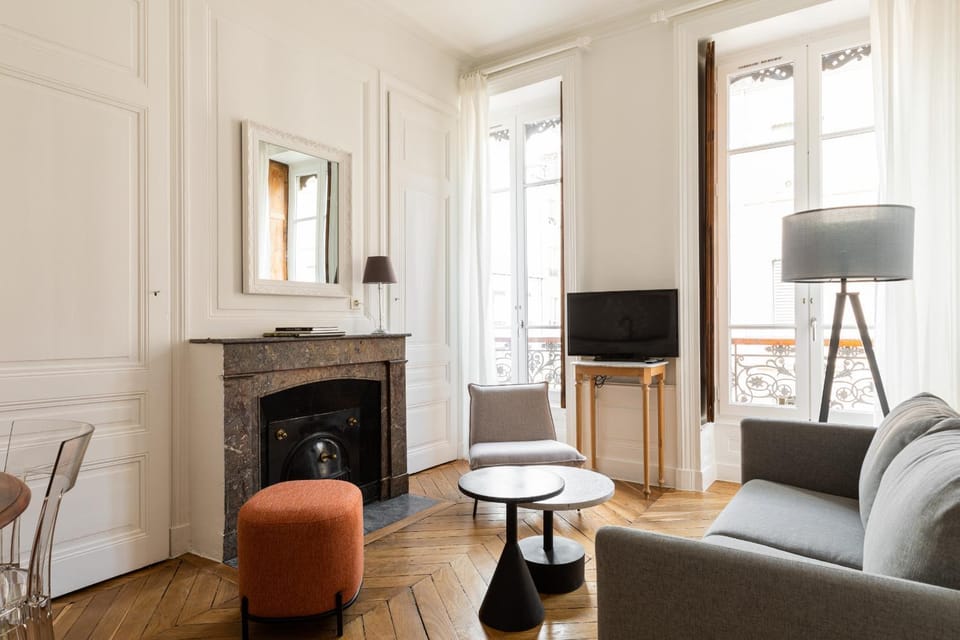 Communal lounge/ TV room, Living room
