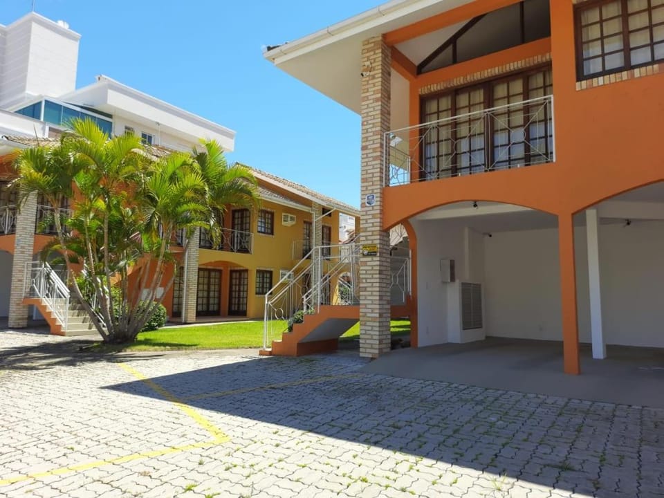 9 Farol Norte Residencial com Piscina Farol Proximo ao mar Apartment in Florianopolis
