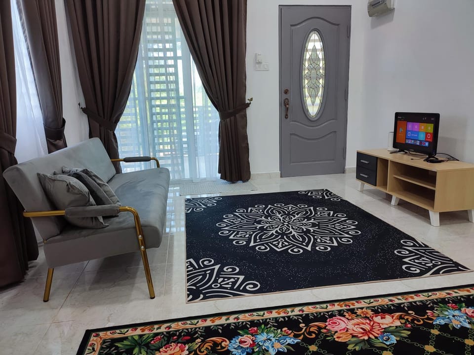 Communal lounge/ TV room, TV and multimedia, Living room, Seating area