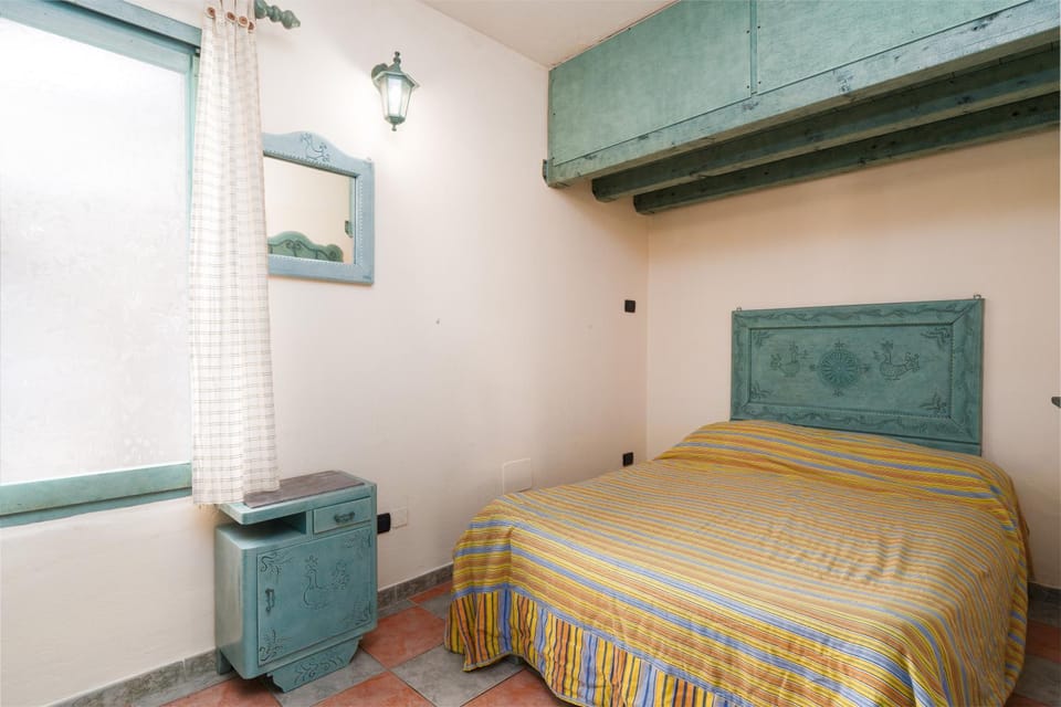 Property building, Living room, Bedroom