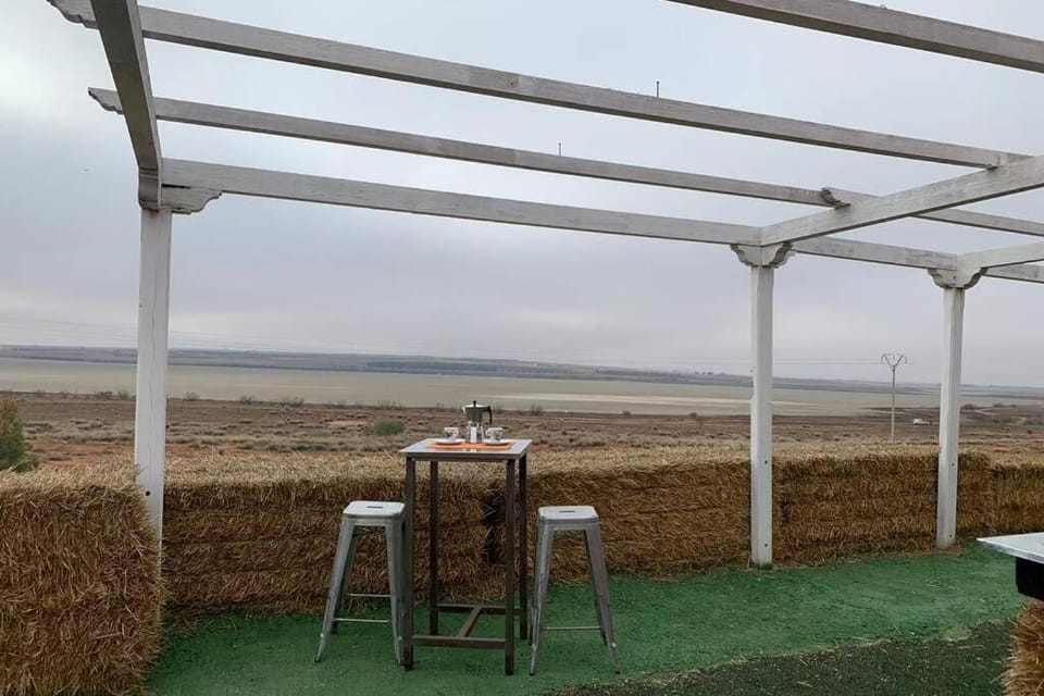 Casita de campo con vistas a una laguna House in La Mancha