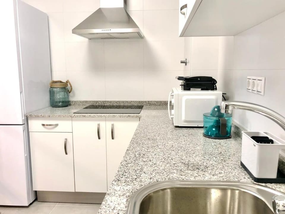 The Cliffs - Sunset Village Beach 3E Apartment in A Mariña Occidental