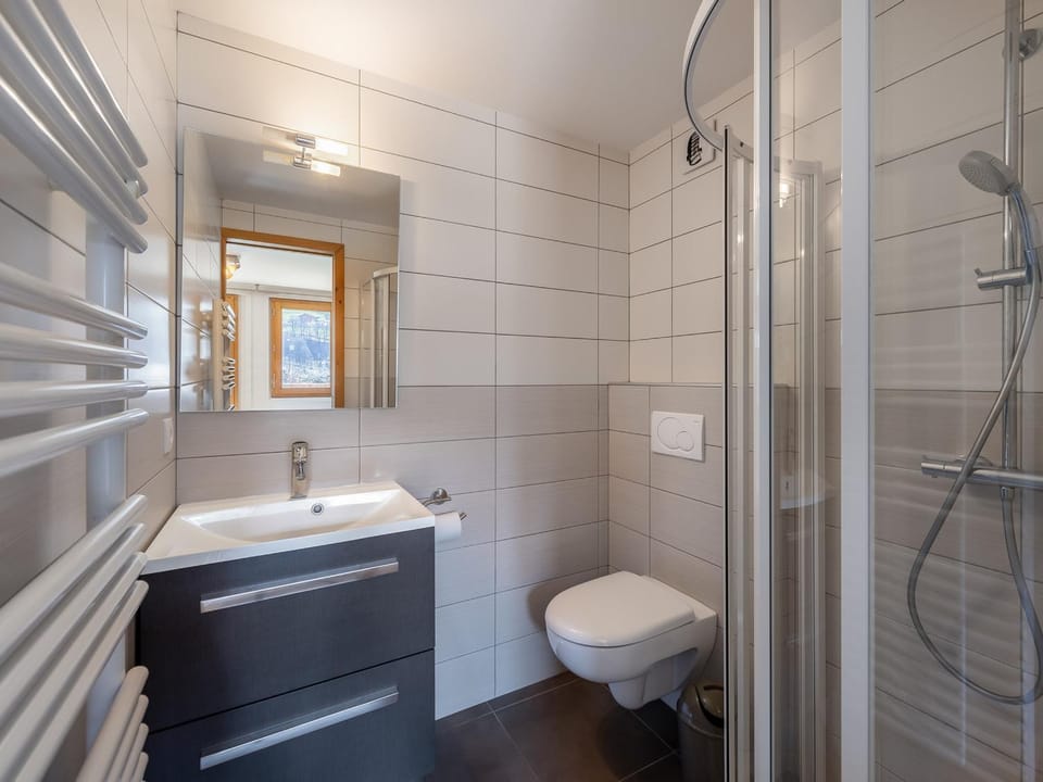 Chalet cosy au Raffort avec jardin, proche télécabines et bus, parking, animaux admis - FR-1-566-47 Cabin in Les Allues