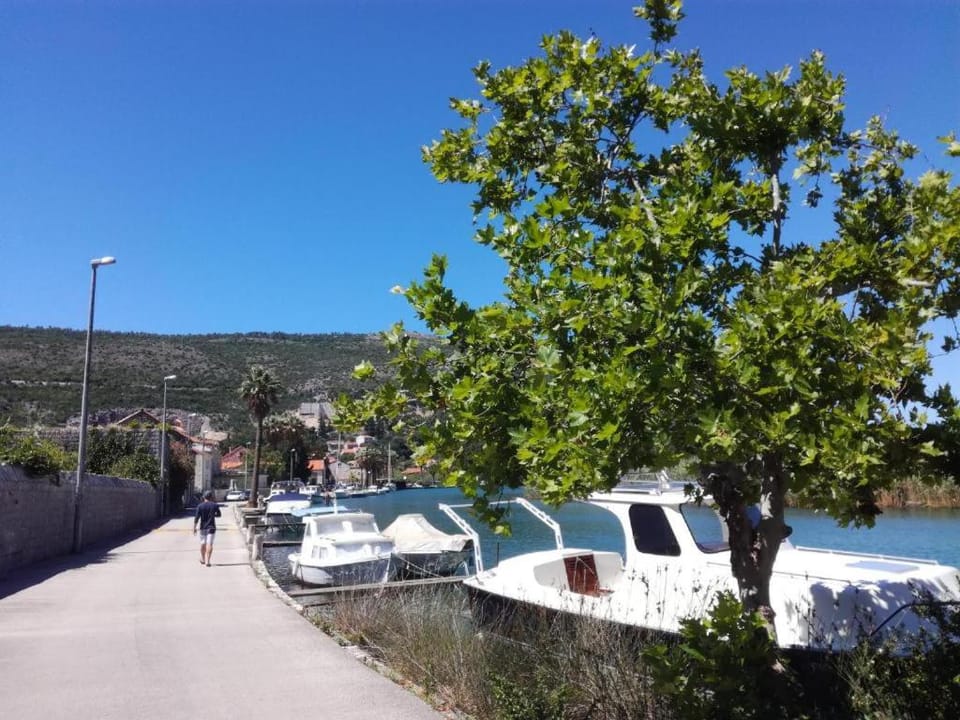 Off site, Neighbourhood, Hiking, Hiking, Cycling, Cycling, Certificate/Award, Certificate/Award