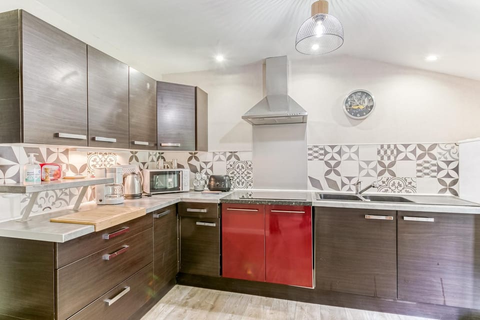 Kitchen or kitchenette, Other
