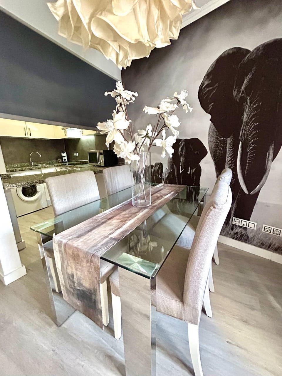 Living room, Seating area, Dining area