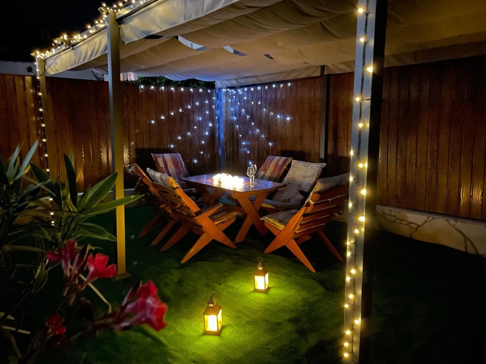 Patio, BBQ facilities