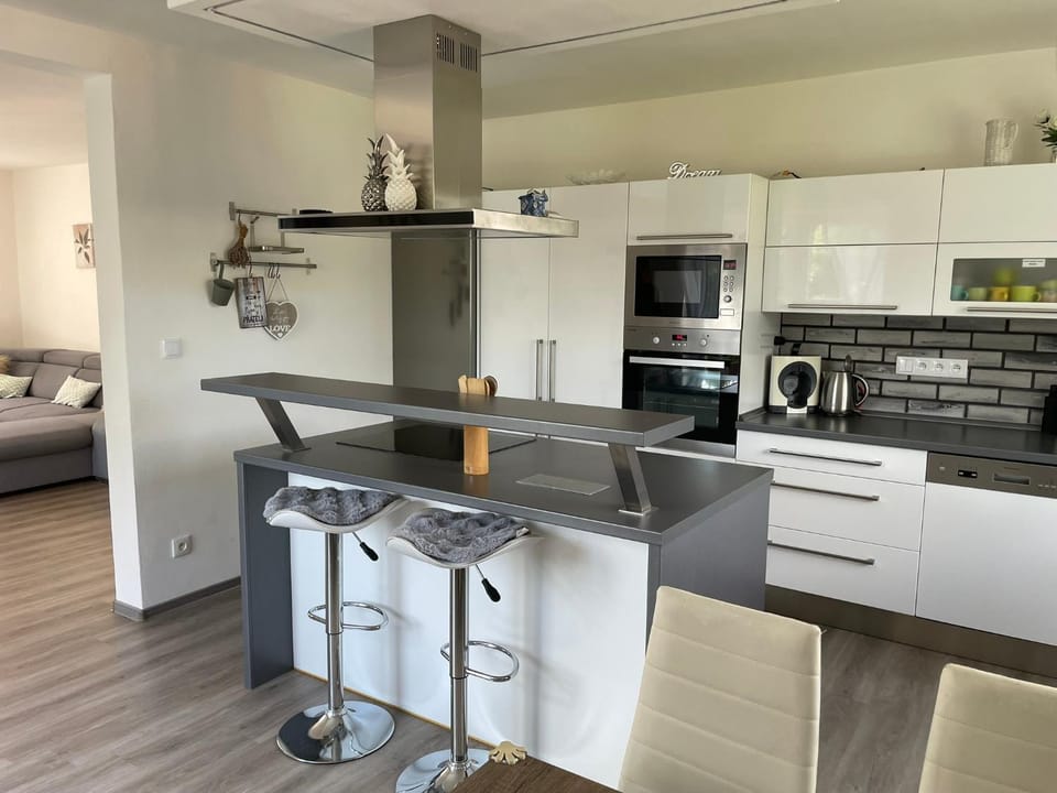 Kitchen or kitchenette, Lounge or bar, oven, kitchen, kitchen