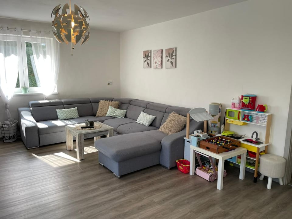 Living room, Kids's club