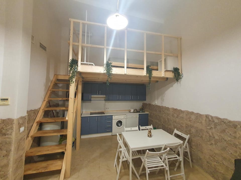 Triana 143 - WIFI Apartment in Seville
