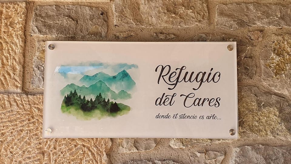 Refugio del Cares Country House in Asturias