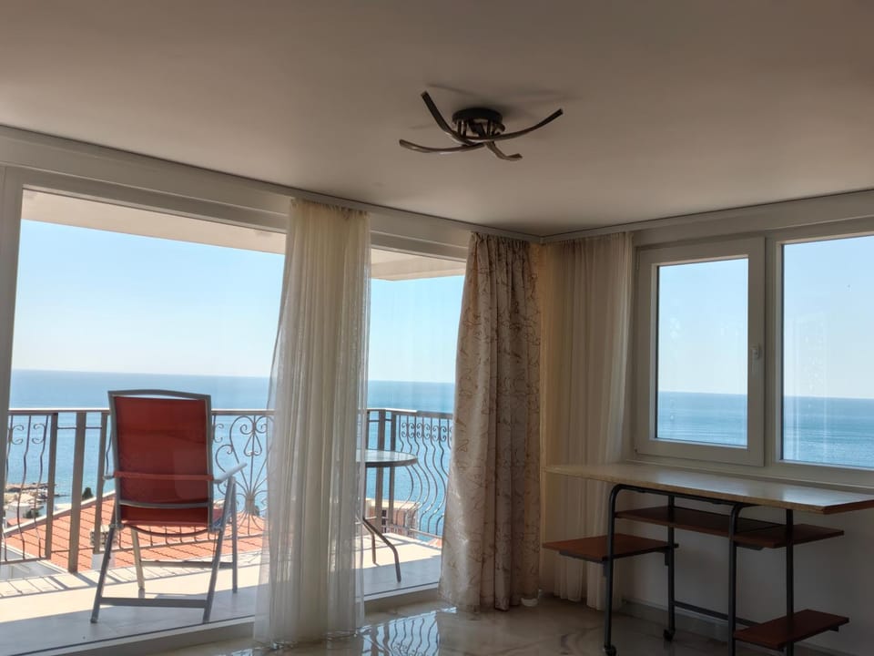 Ling Hous Aleksandr Apartment in Ulcinj Municipality