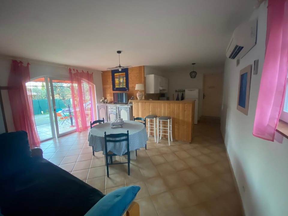 Day, Balcony/Terrace, Garden view, air conditioner