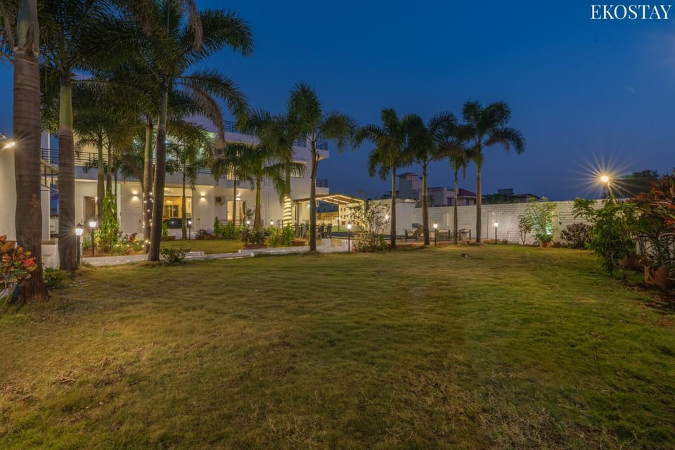 Property building, Spring, Night, Natural landscape, Garden, Garden view