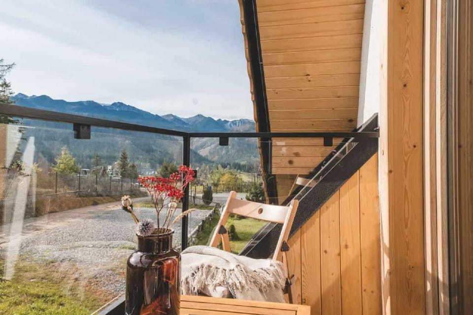 Balcony/Terrace, Mountain view
