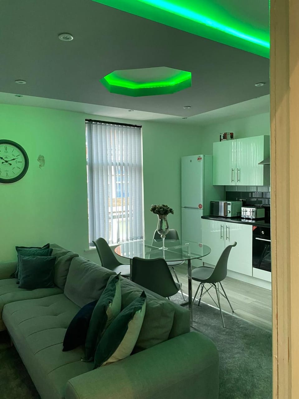Ali's holiday apartments F3 Apartment in Blackpool