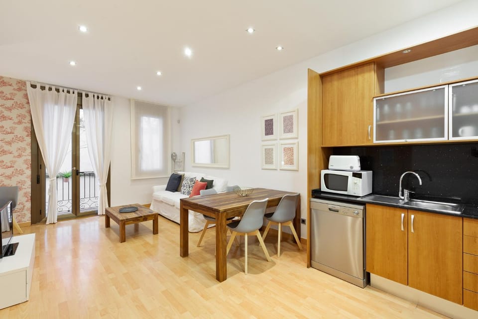 Living room, Dining area