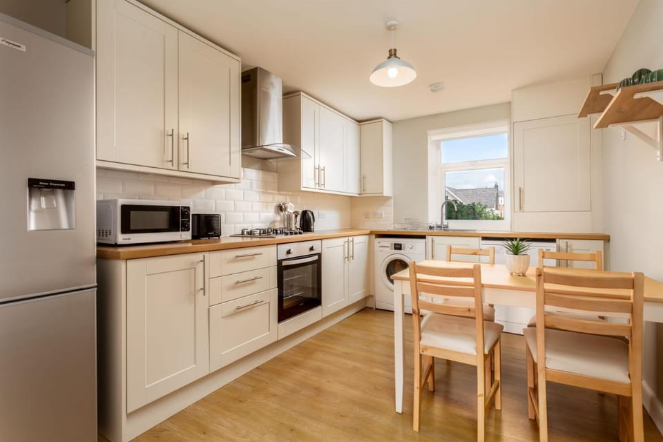 Coffee/tea facilities, Dining area, Beach, Garden view, dishwasher, minibar, pet friendly, stove, toaster