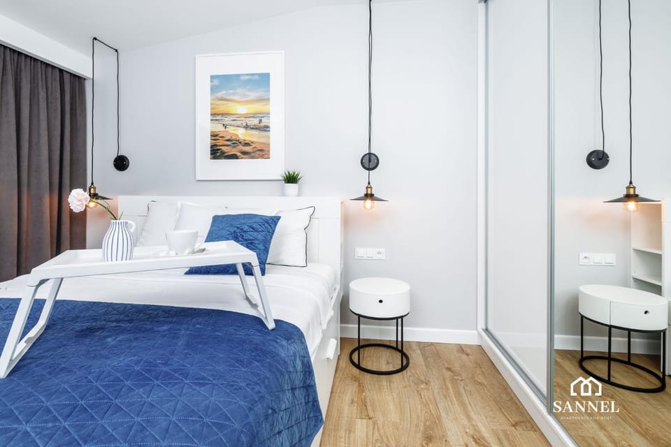 Bed, Decorative detail, Seating area, Bedroom, On site
