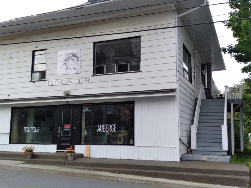 Property building, Facade/entrance