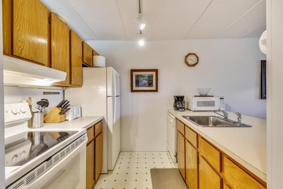 Pinnacle F10 House in Mendon