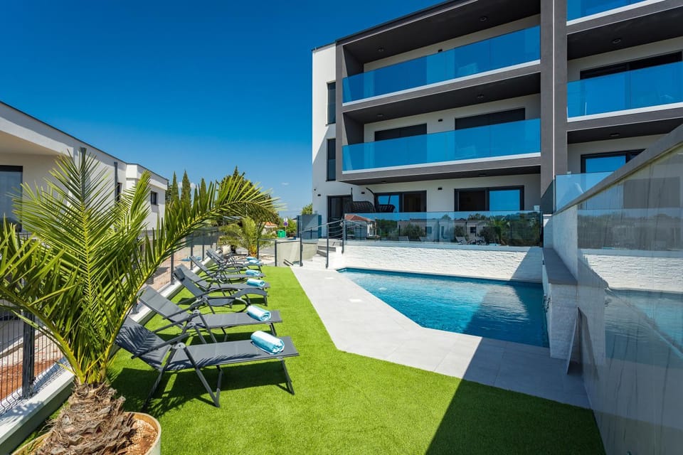 Property building, Garden, Pool view, Swimming pool, Swimming pool