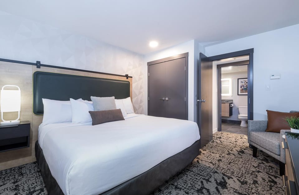 Bathroom, Bedroom
