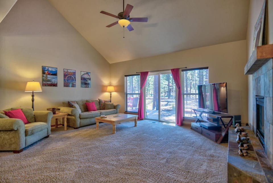 Jacinto 1 House in Three Rivers