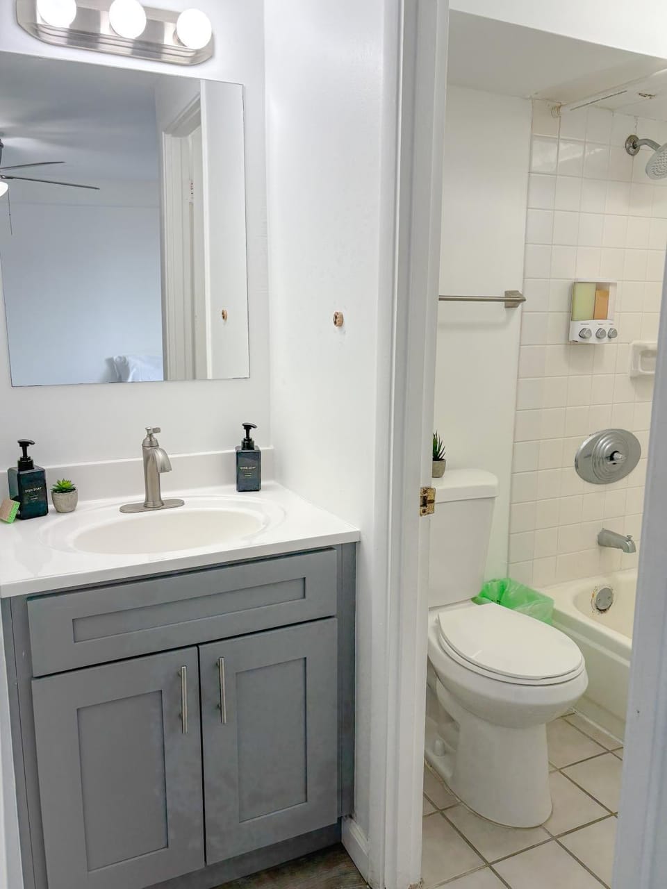 Refreshing Kuhio Village Studio Apartment in Honolulu