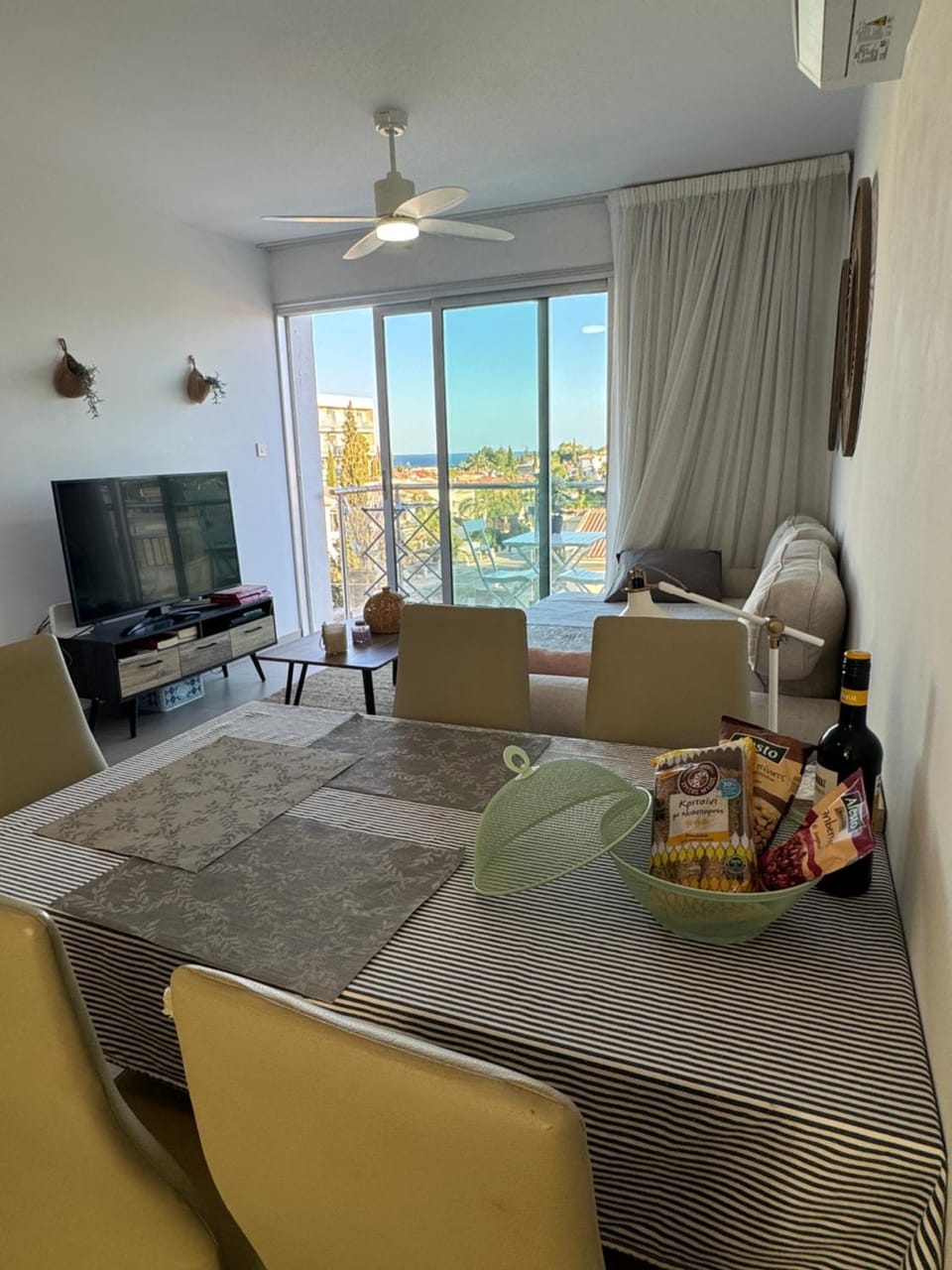 One-bedroom beach apartment, 30m from an amazing beach, Coralli Apartment in Protaras