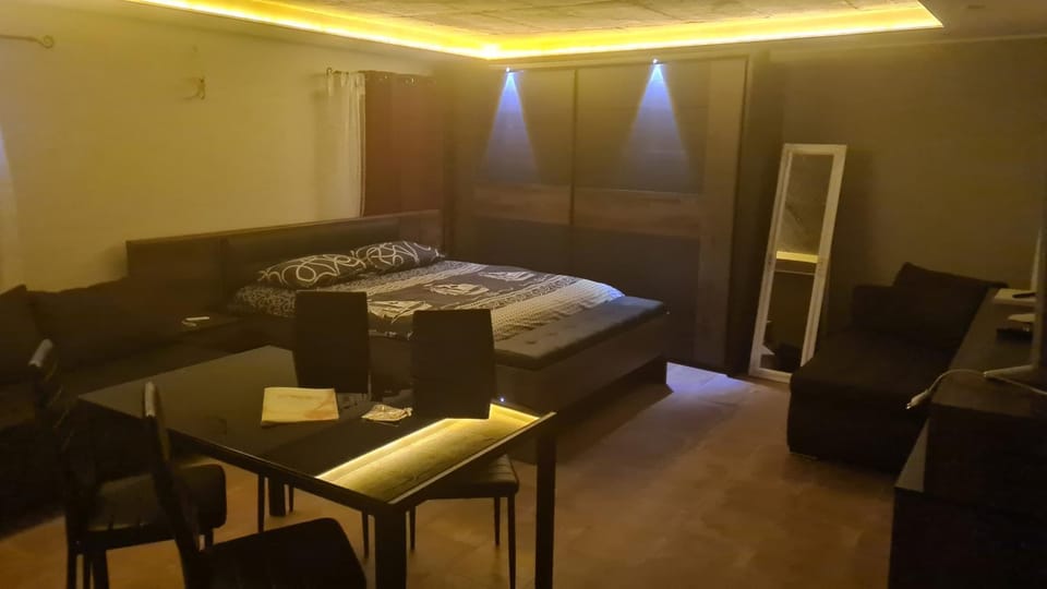 Bed, Living room