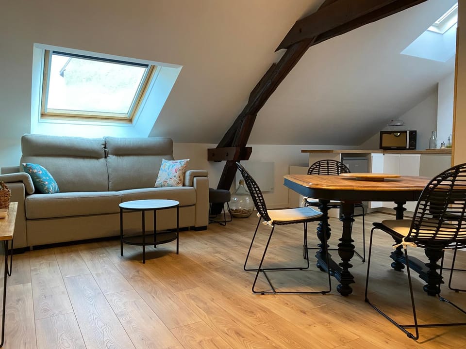 Living room, Dining area