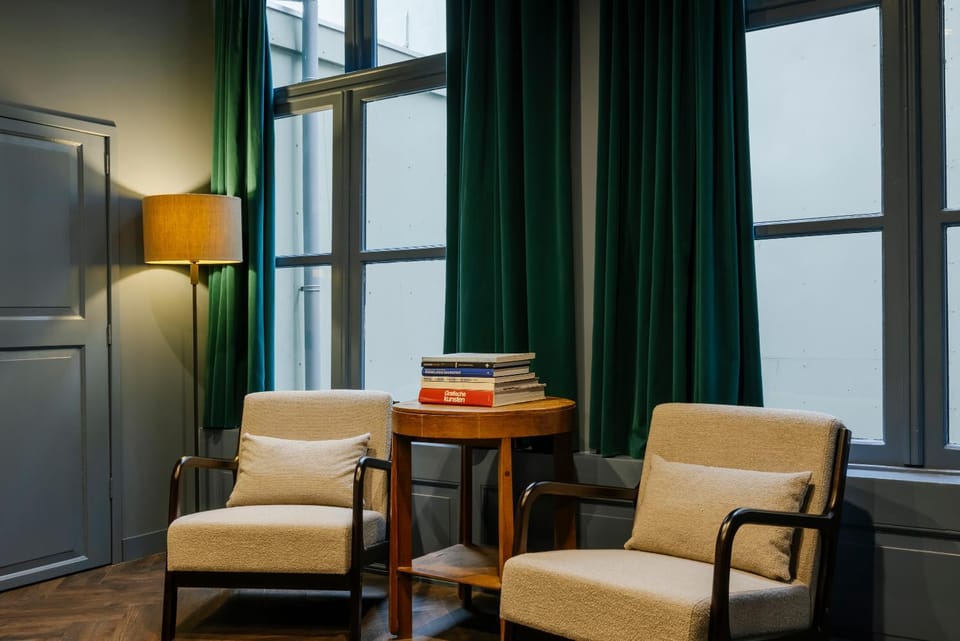 Seating area, Bedroom