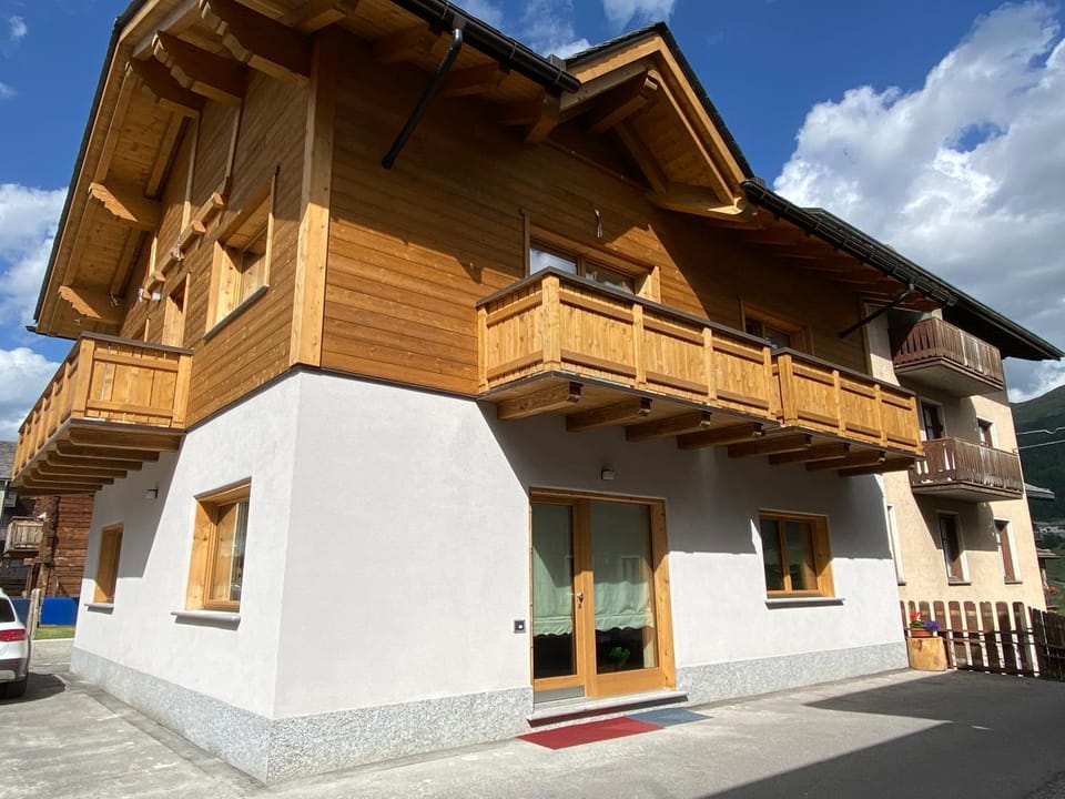 Alaska Charm House Apartment in Canton of Grisons