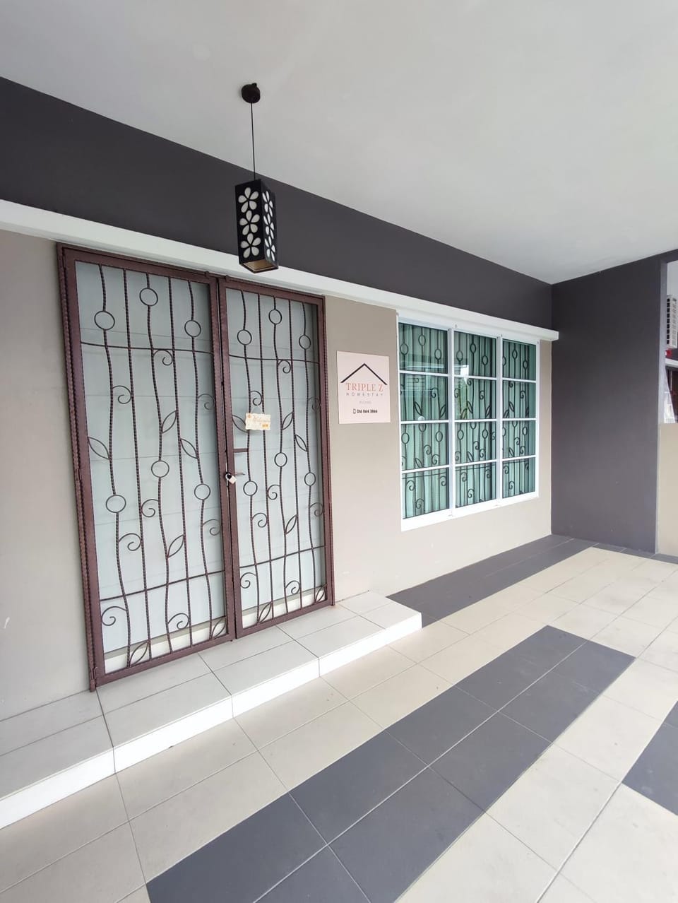 Facade/entrance