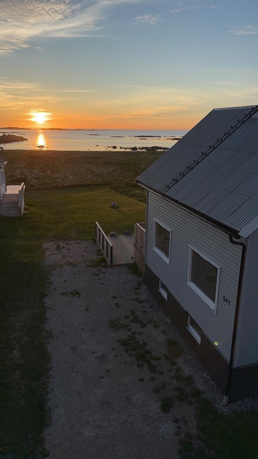 Lofoten_Beach_Eggum House in Lofoten