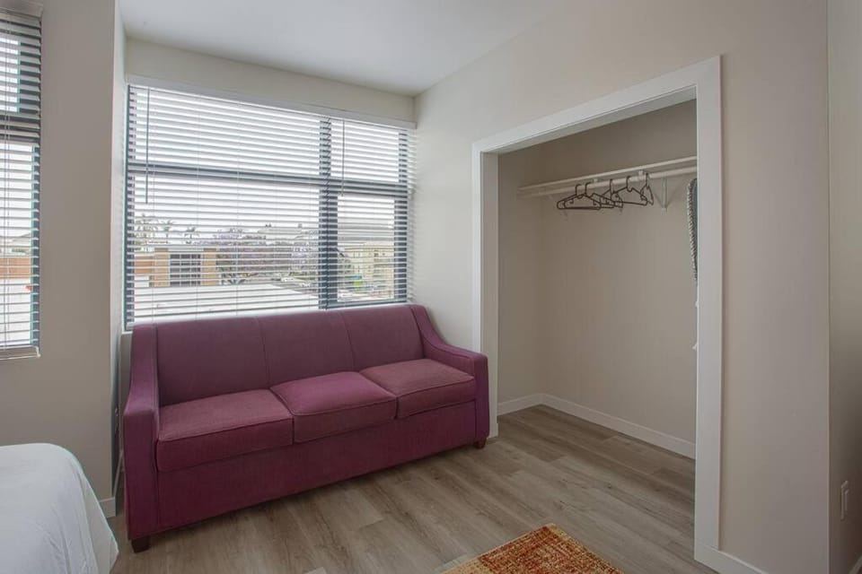 Comfy Studio with Cali King Size Mattress Apartment in San Diego