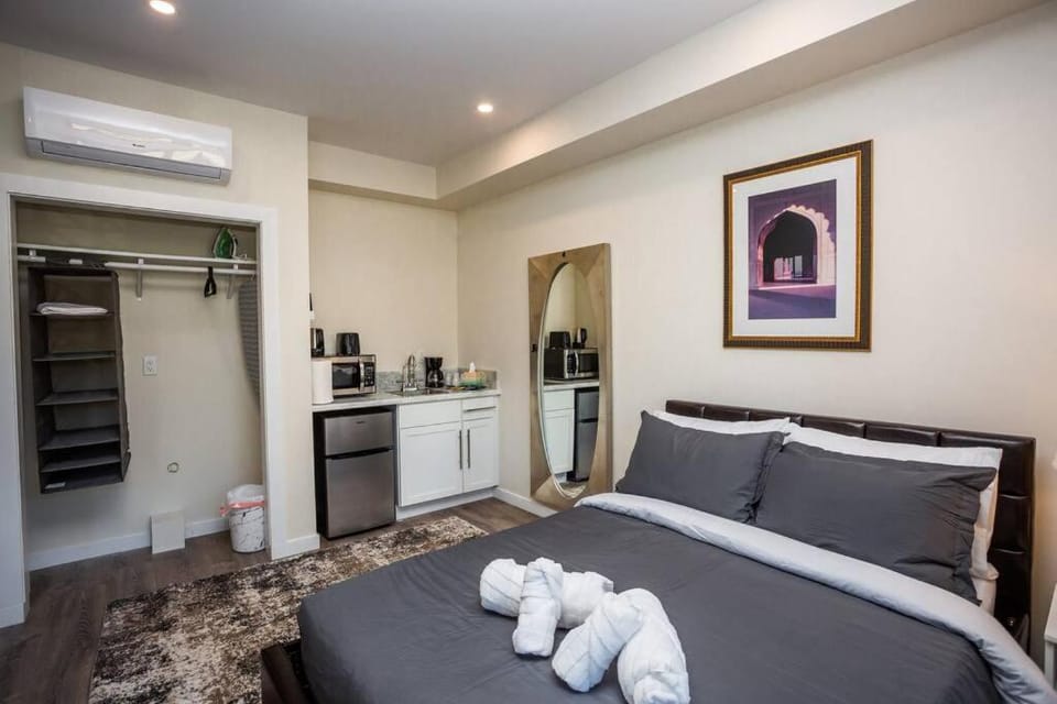 Awesome Balboa Park View with Huge Balcony in SD Inn in San Diego