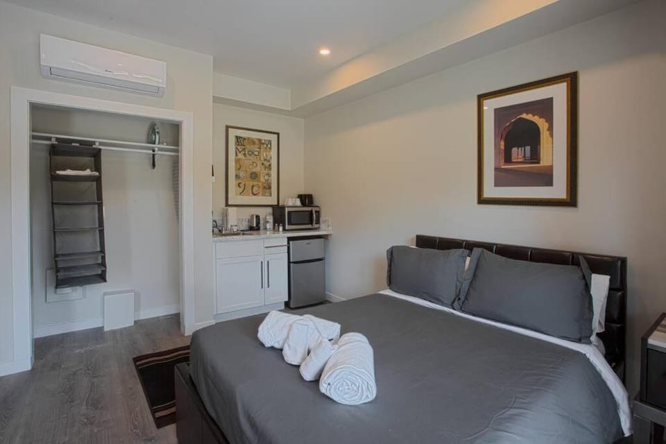 Cute Studio With Large Balcony and Great Park View Inn in San Diego