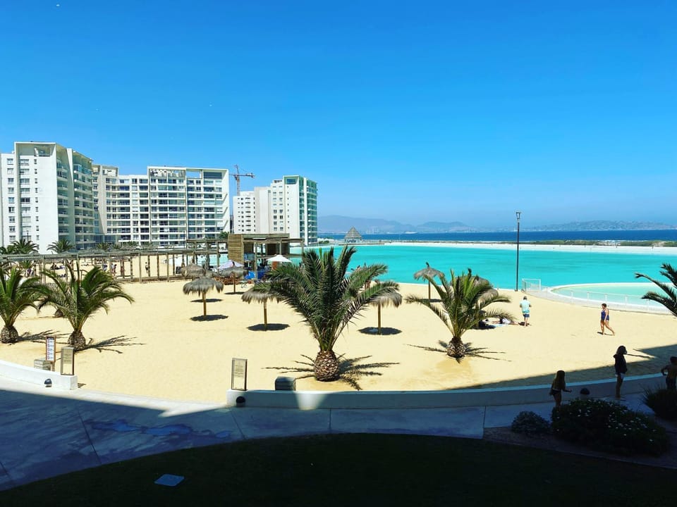 Hermoso apartamento de 2 dormitorios y 2 baños en Laguna del Mar La Serena Apartment in La Serena