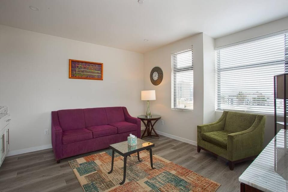 One Bedroom Apartment with Luxurious Furnitures Inn in San Diego