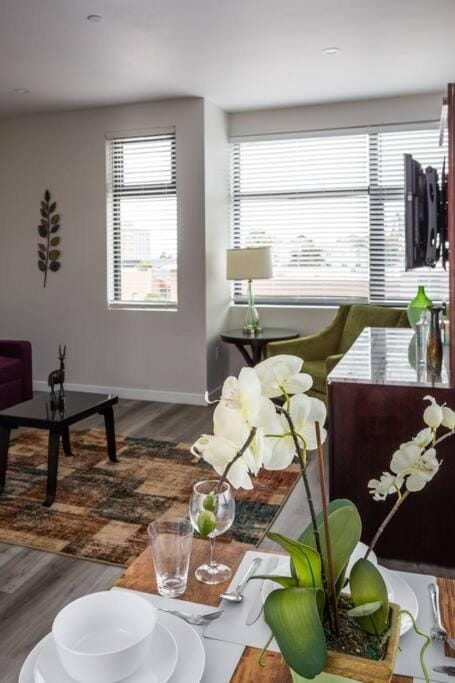 Prime Location - Awesome View -1 bedroom Apartment Apartment in San Diego