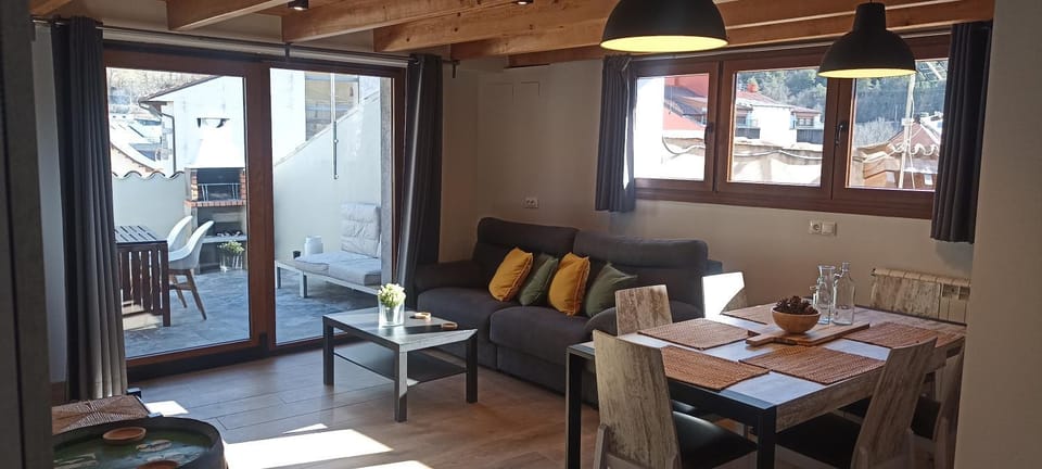 Living room, Dining area