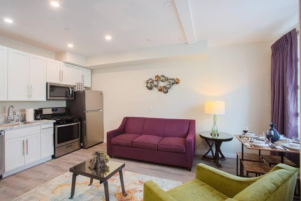 Luxurious One Bedroom Suite with Balboa Park View Apartment in San Diego