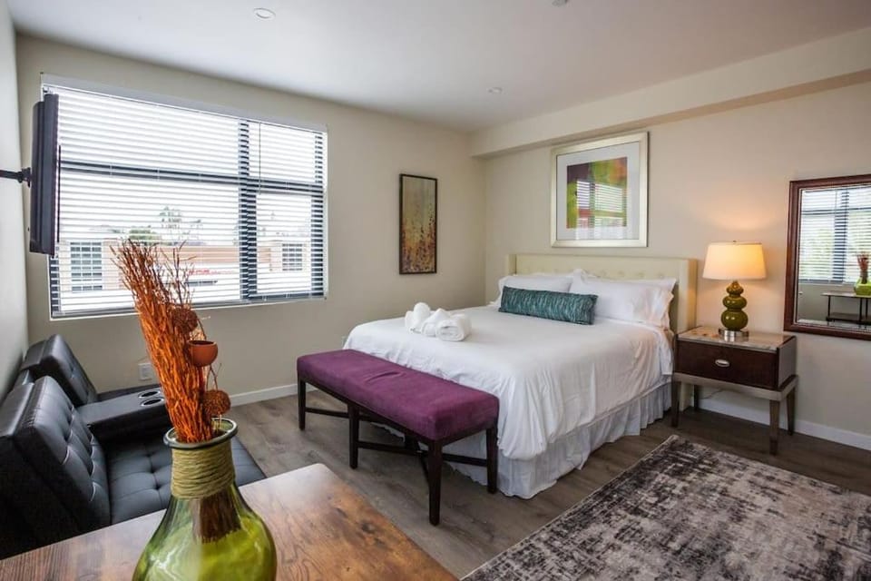 Next to San Diego Downtown - Cali King Size Studio Inn in San Diego