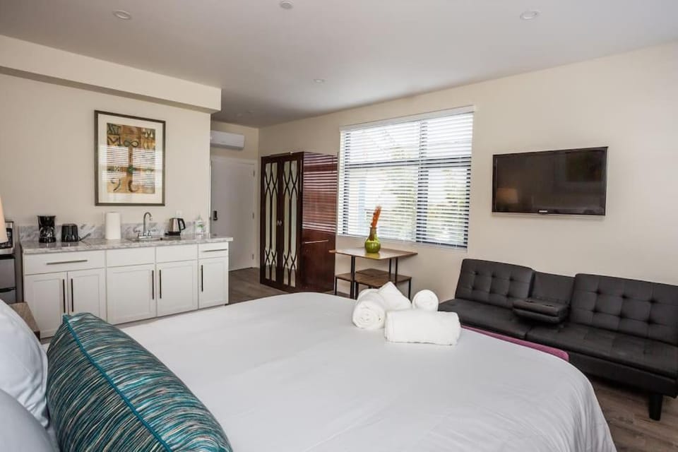 Next to San Diego Downtown - Cali King Size Studio Inn in San Diego