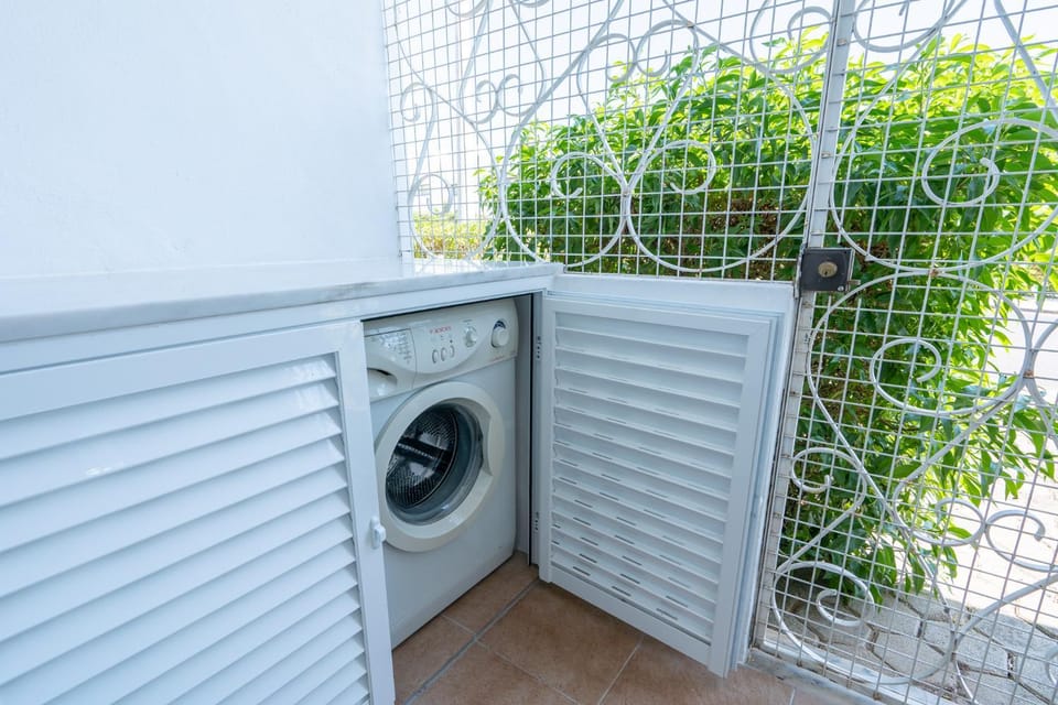 Balcony/Terrace, washing machine