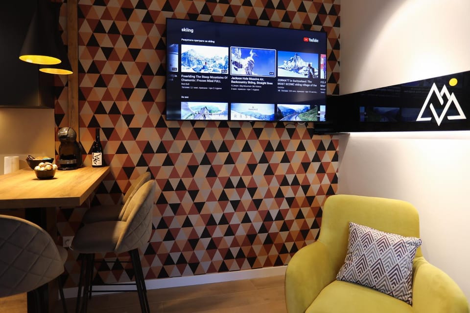 TV and multimedia, Living room, Seating area